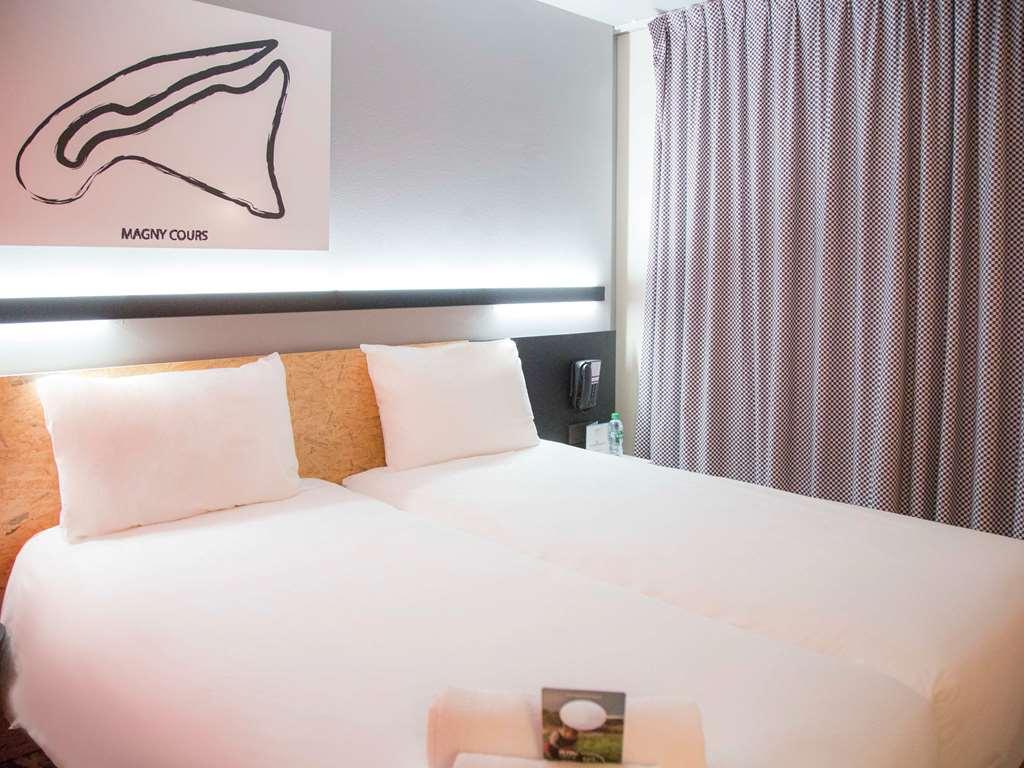Ibis Styles Bale-Mulhouse Aeroport Hotel Блотзайм Стая снимка