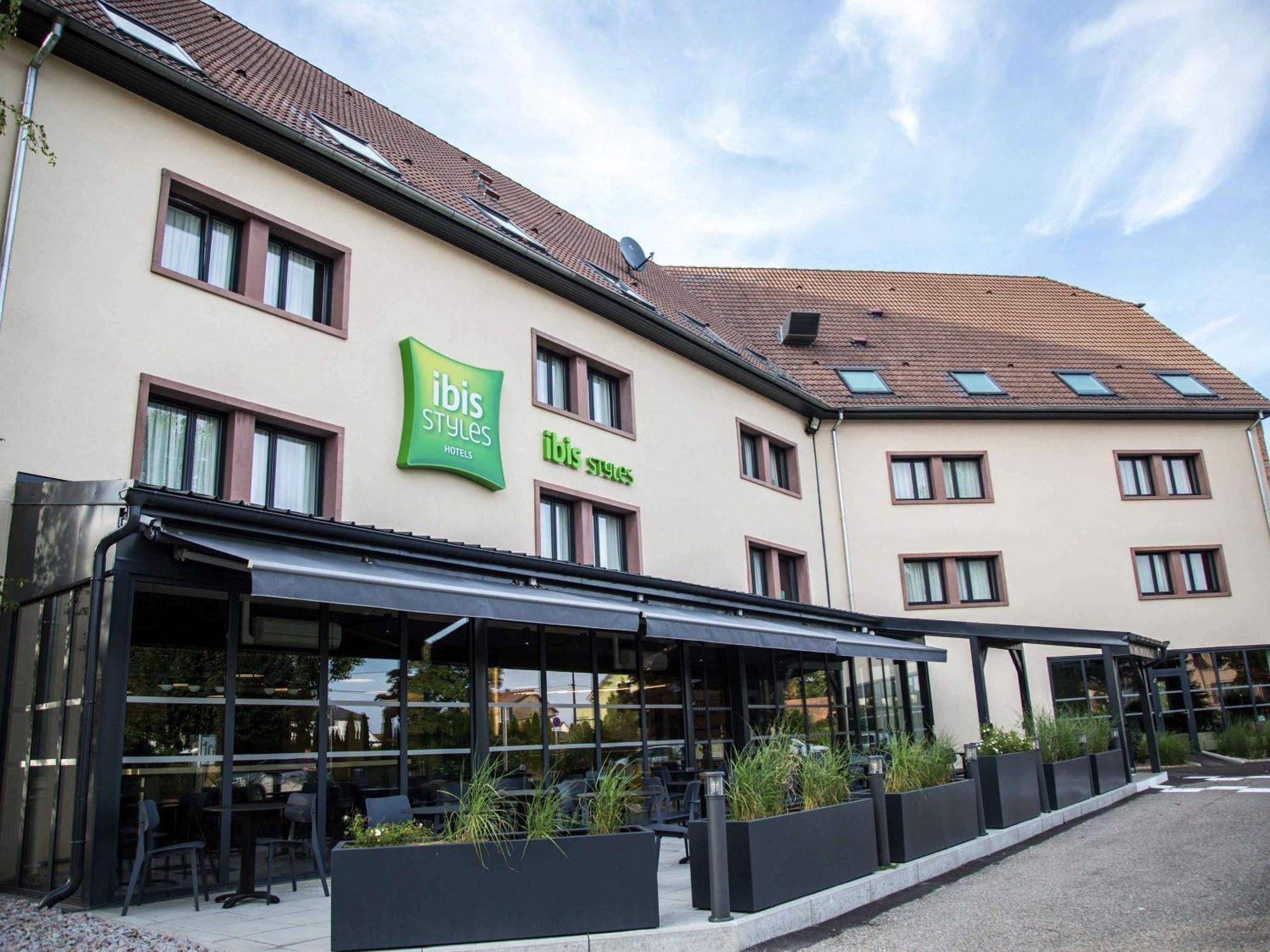 Ibis Styles Bale-Mulhouse Aeroport Hotel Блотзайм Екстериор снимка