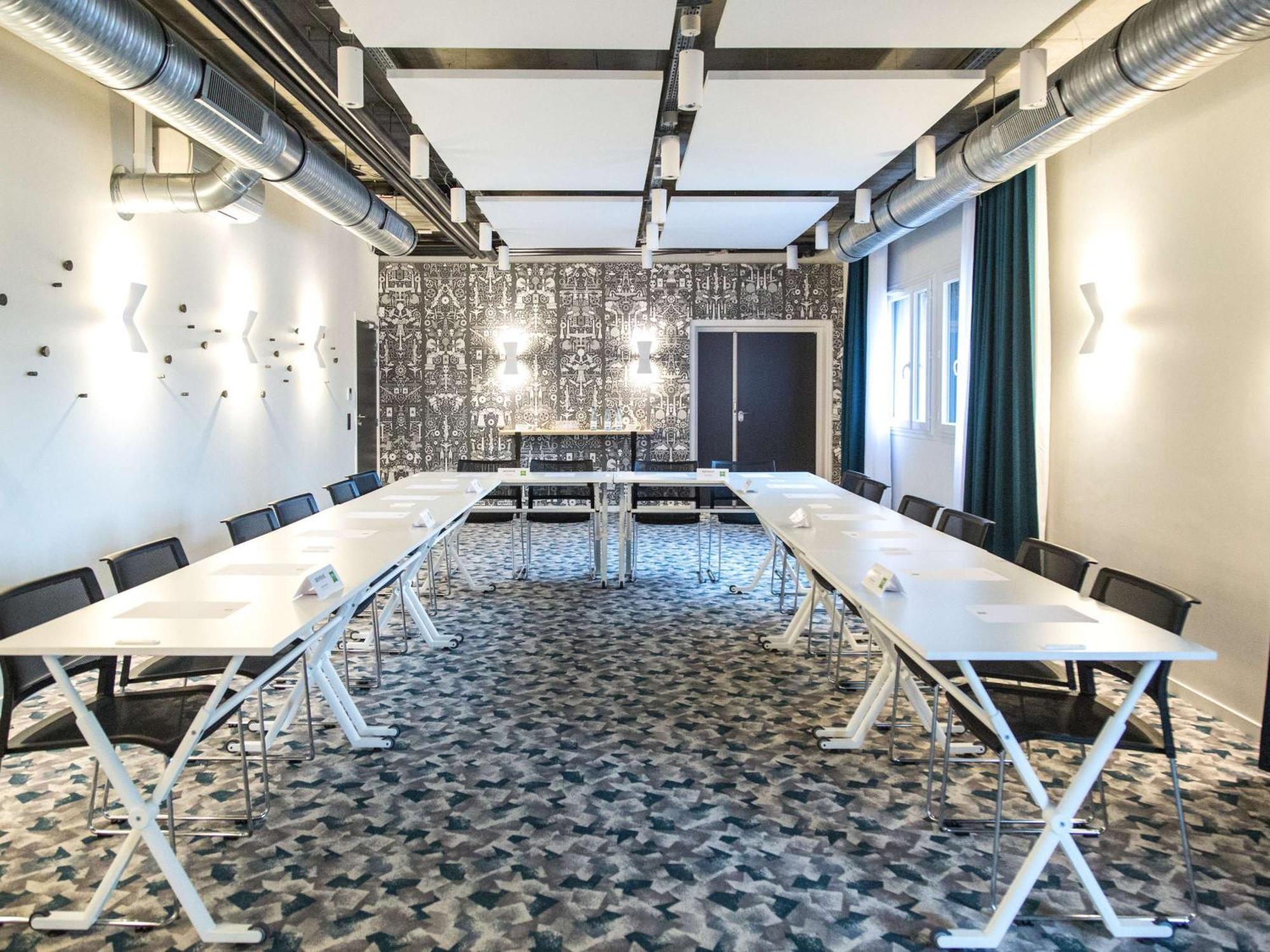 Ibis Styles Bale-Mulhouse Aeroport Hotel Блотзайм Екстериор снимка