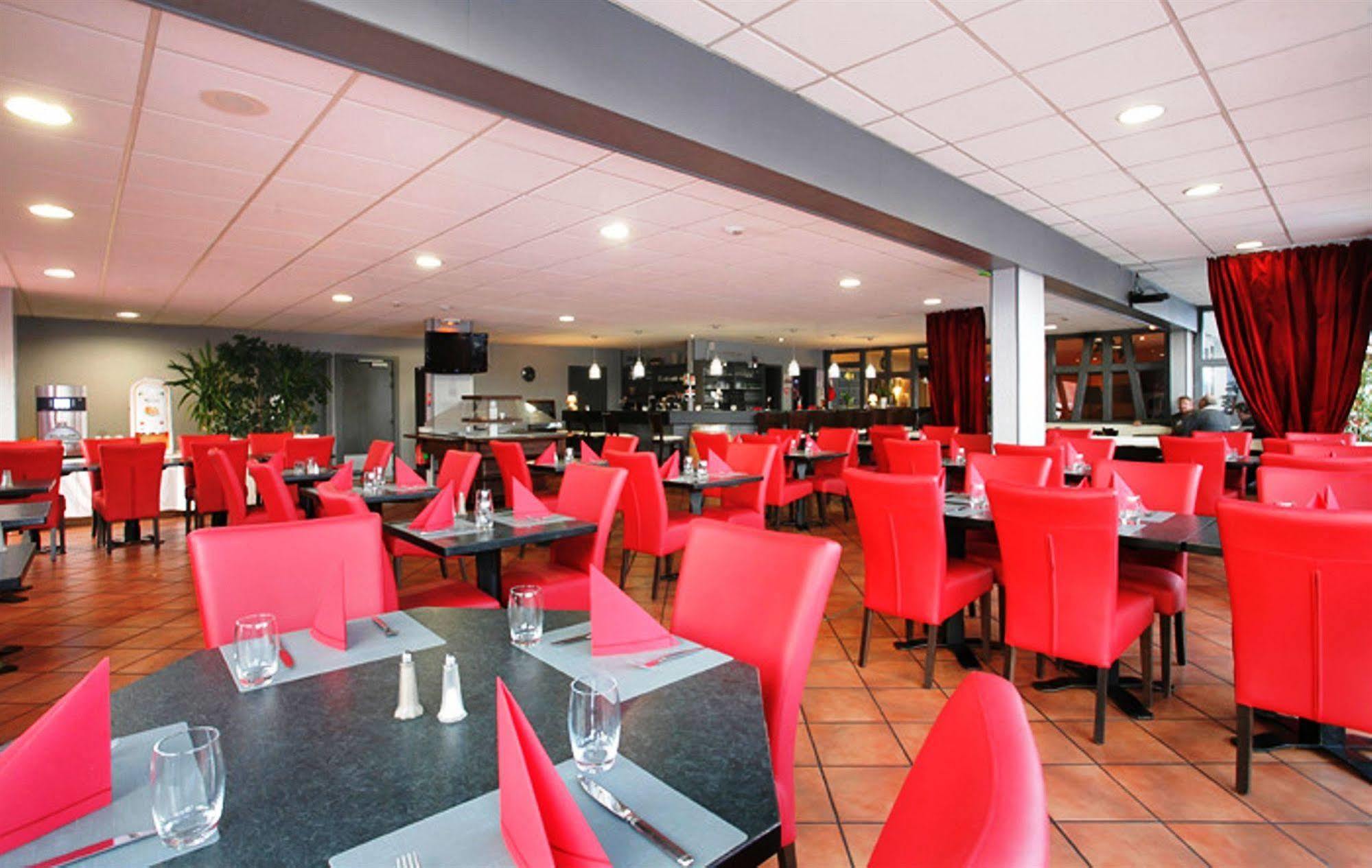 Ibis Styles Bale-Mulhouse Aeroport Hotel Блотзайм Екстериор снимка