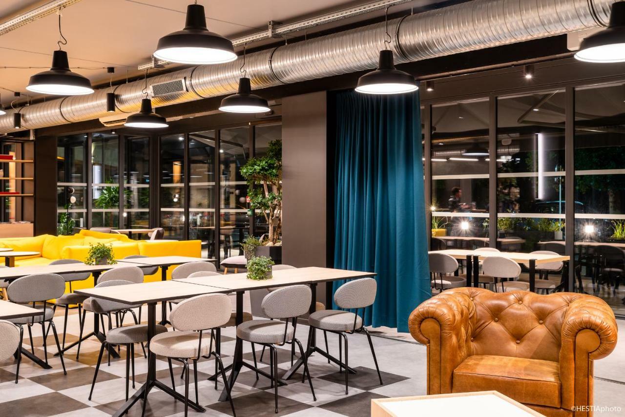 Ibis Styles Bale-Mulhouse Aeroport Hotel Блотзайм Екстериор снимка
